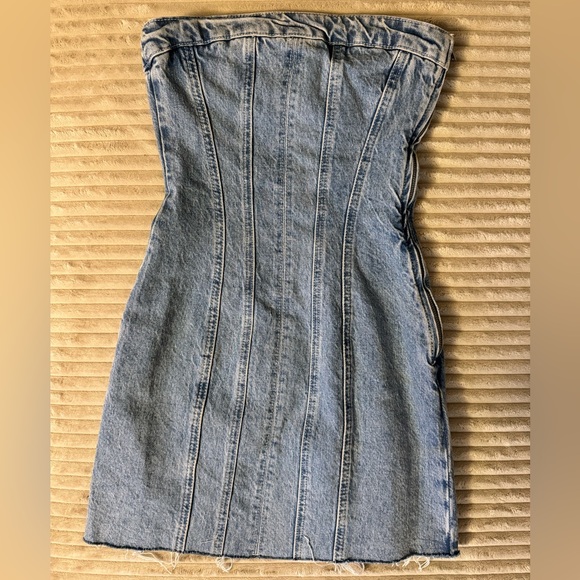 ❌SOLD❌ ZARA - Strapless Bandeau Denim Mini Dress - Picture 1 of 4